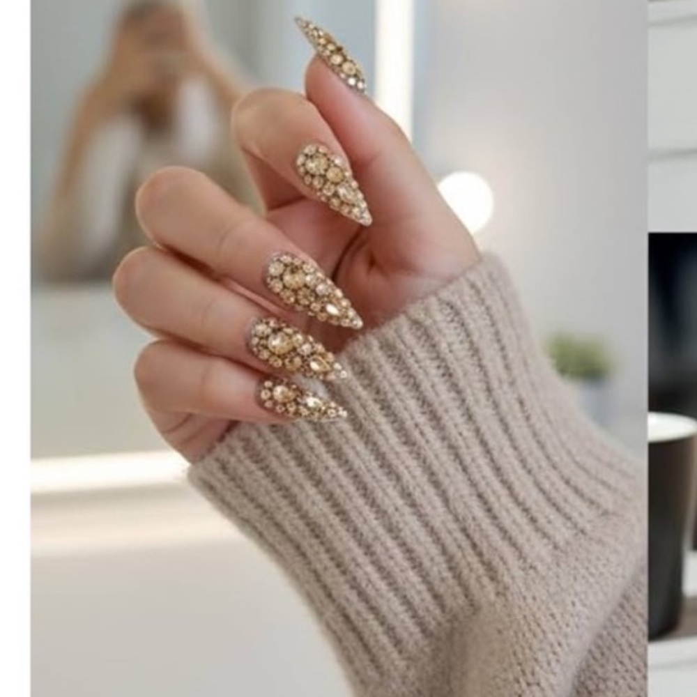 GOLD RHINESTONE PRESS ON NAILS